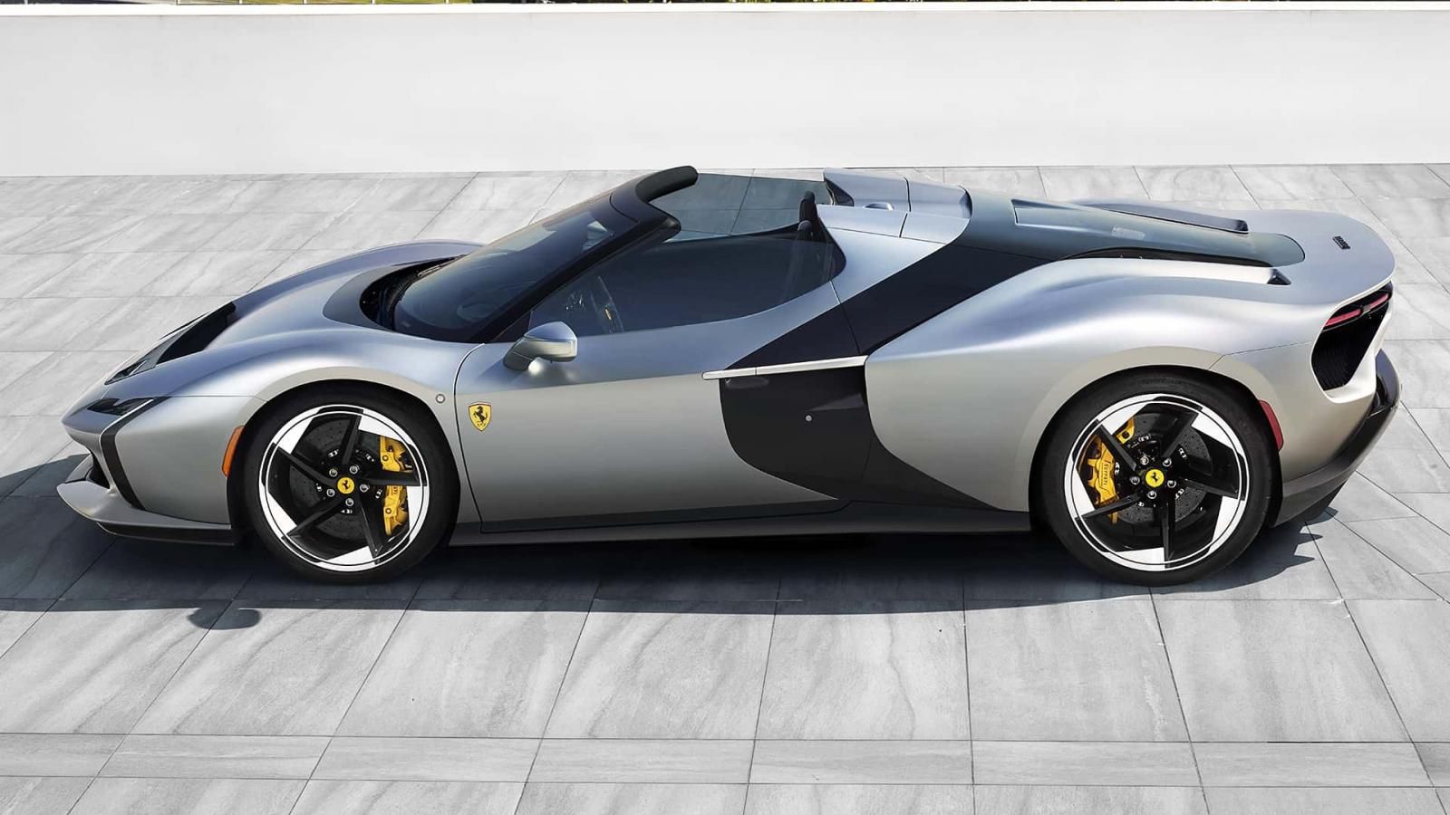 Ντεμπούτο για τη νέα Ferrari HC25 με «καθαρό» V8 μοτέρ  